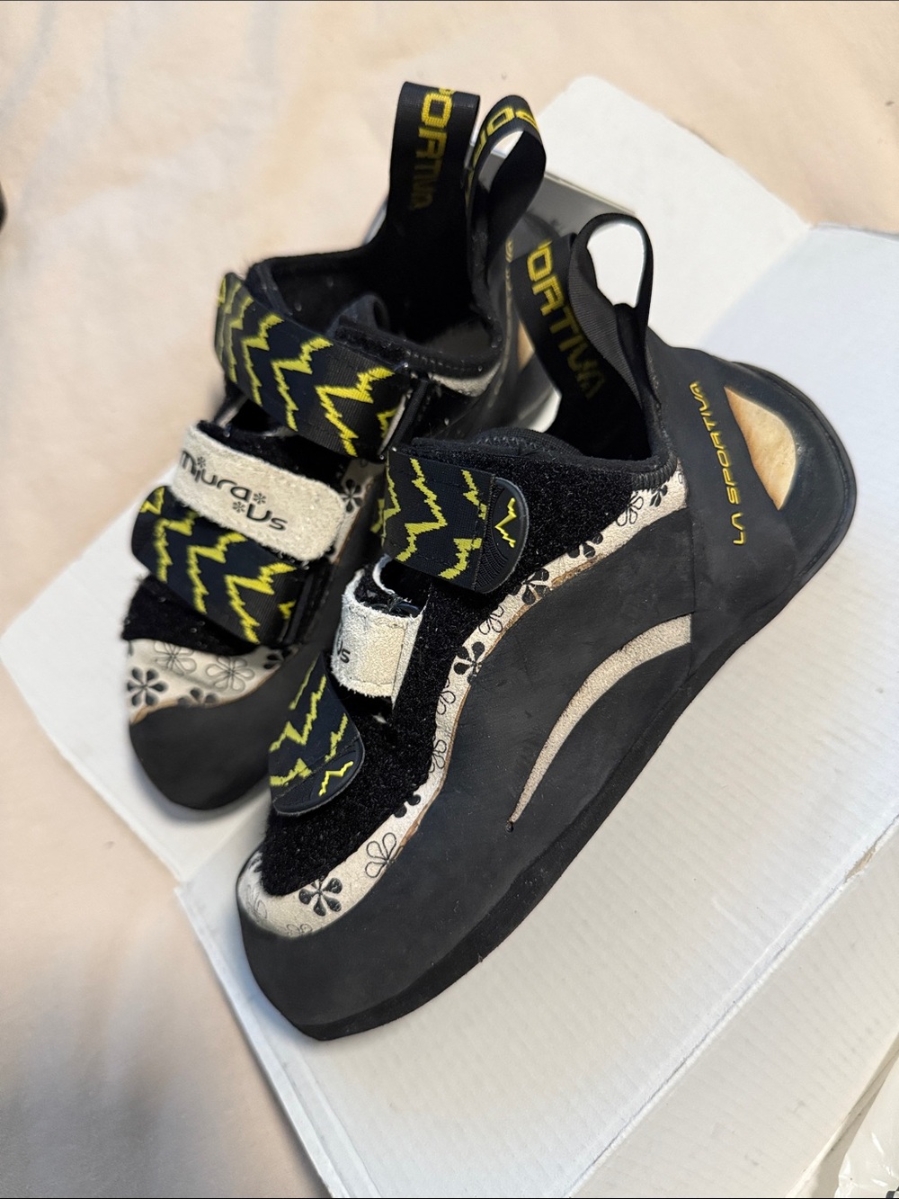 La Sportiva Miura Black and Yellow Velcro Climbing Shoes NWT 36.5